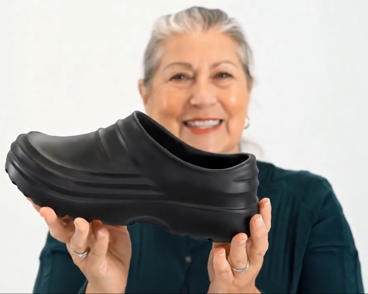 Best Clogs for Standing All Day: Why Sootheez Clogs Stand Out